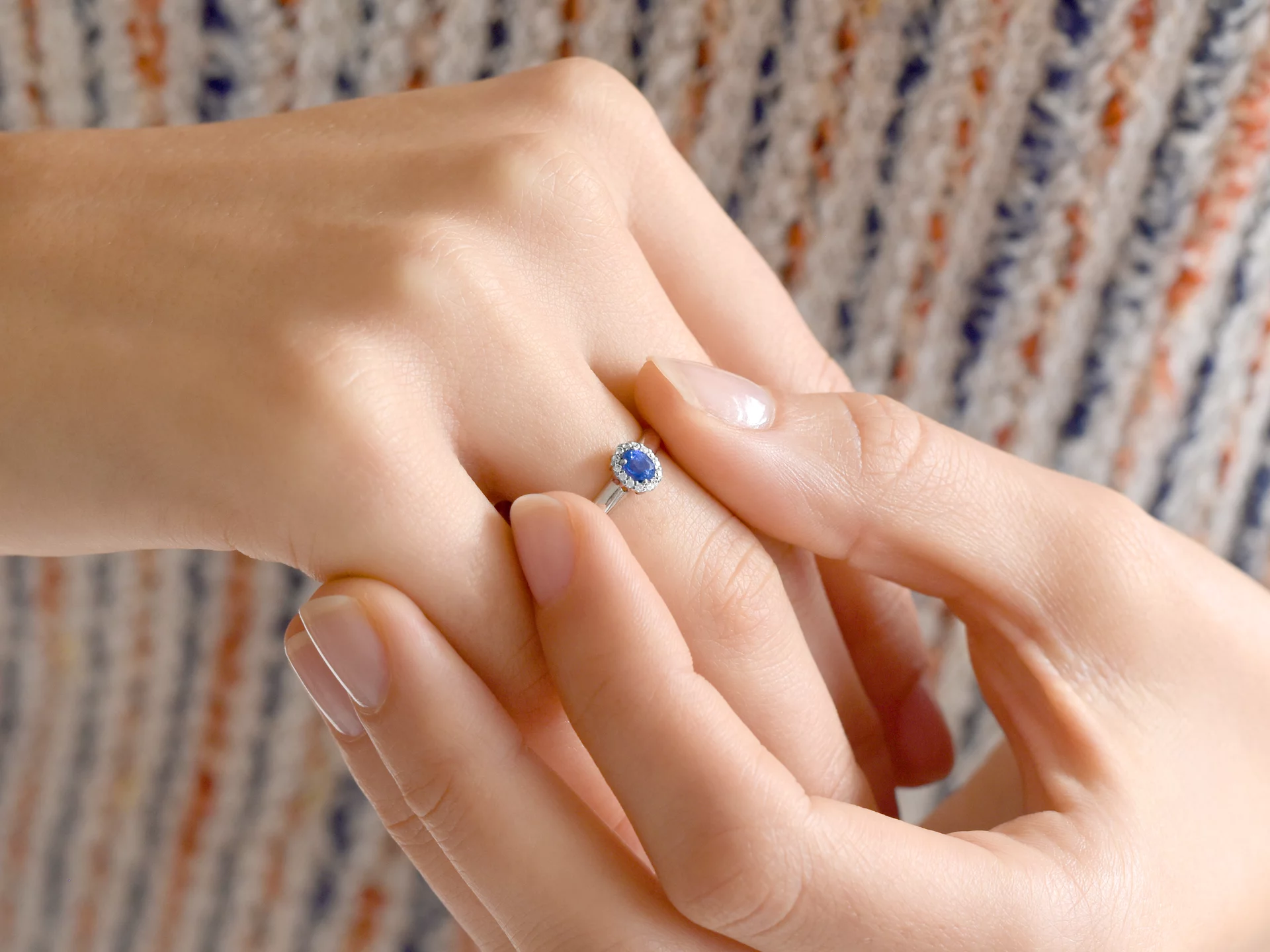 Beautiful Sapphire and Diamond Ring | 2 Carat Oval Sapphire Engagement Ring  | Fine Jewellery